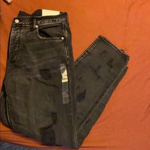 Destroyed Hi-Rise Girlfriend jean